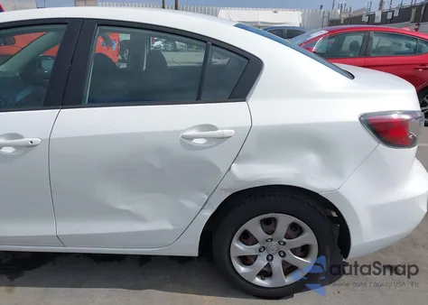 2013 Mazda Mazda3 I Sport из США, поврежденный, VIN JM1BL1UP3D1782646